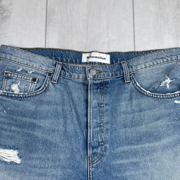 Reformation Jeans Cameron BF Shorts Size 31 Blue Raw Hem Distressed Oahu Blue - Picture 2 of 15